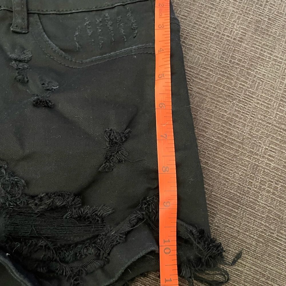 ⚡️ KanCan Black Ripped Jean Shorts ~ Size 27 ⚡️ - Picture 3 of 5